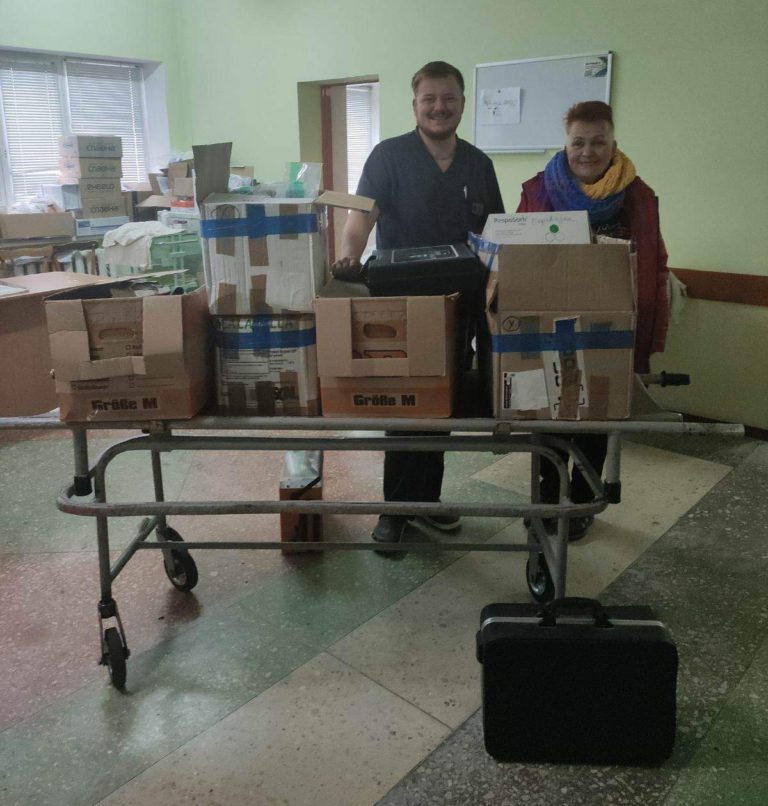 Hilfsgüter-Lieferung ins Oblast-Krankenhaus Cherson
