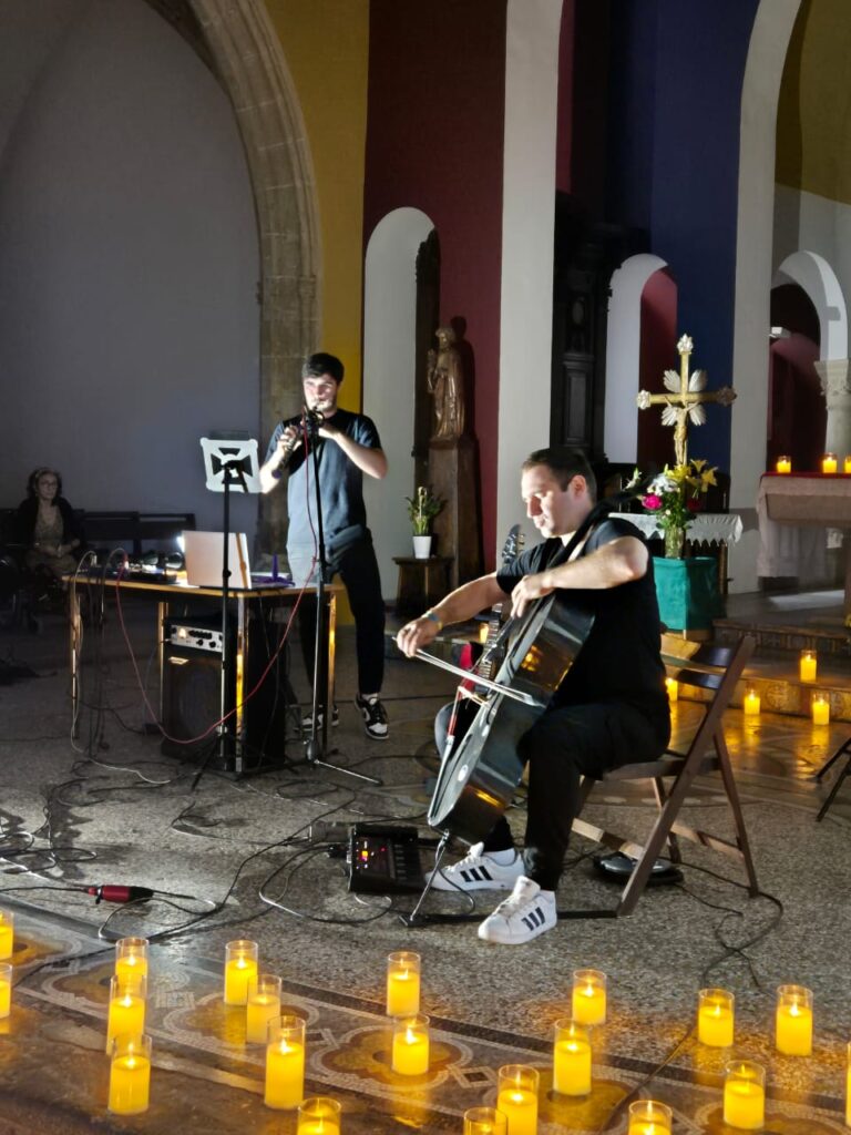 Stas Fekete (Cello) und Ruslan Shyrokov (Oboe, Sounds)